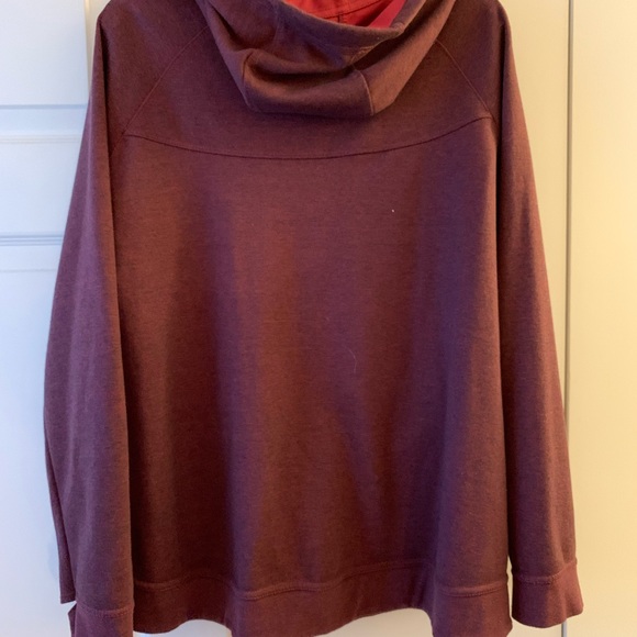 Studio One Red Jacket - Picture 4 of 4